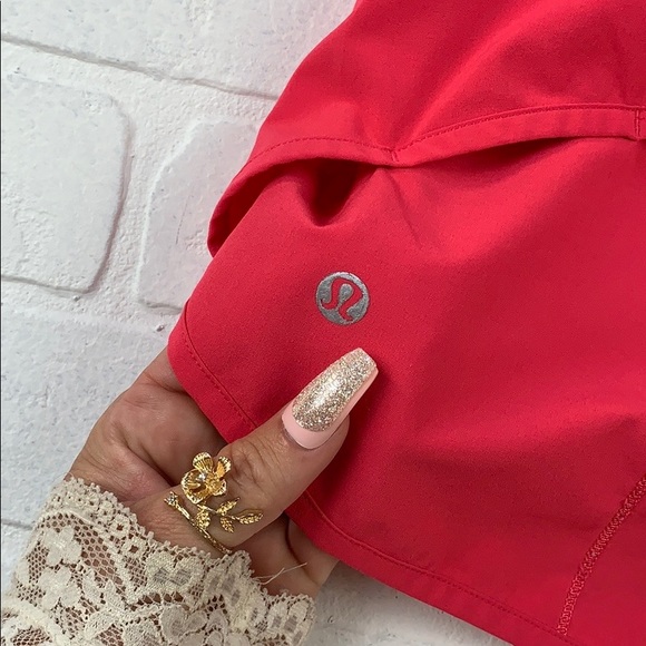 🍋Lululemon Speed Short! - Picture 5 of 8